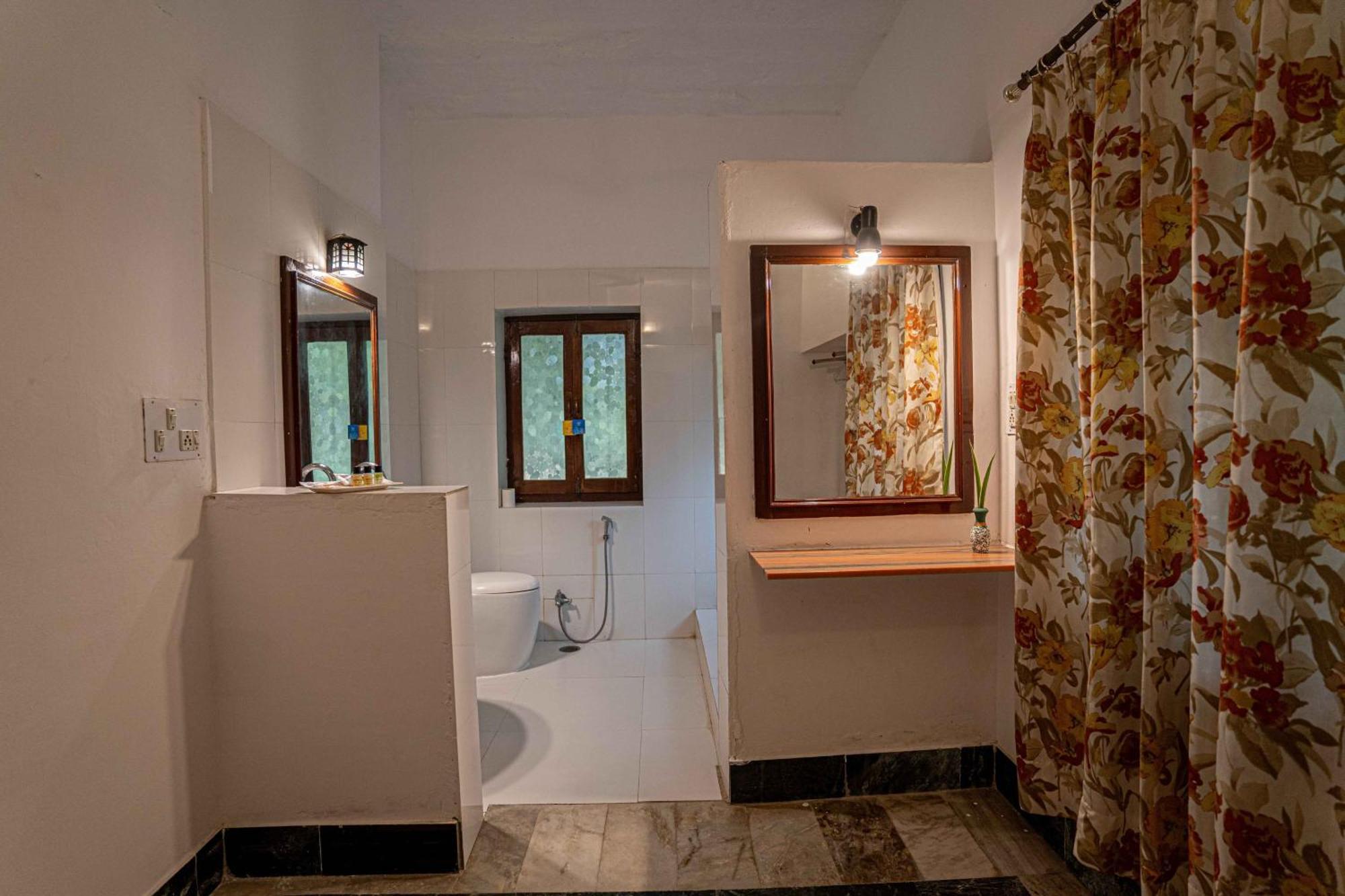 Leopard'S Lair Jungle Lodge Bisalpur Bagian luar foto